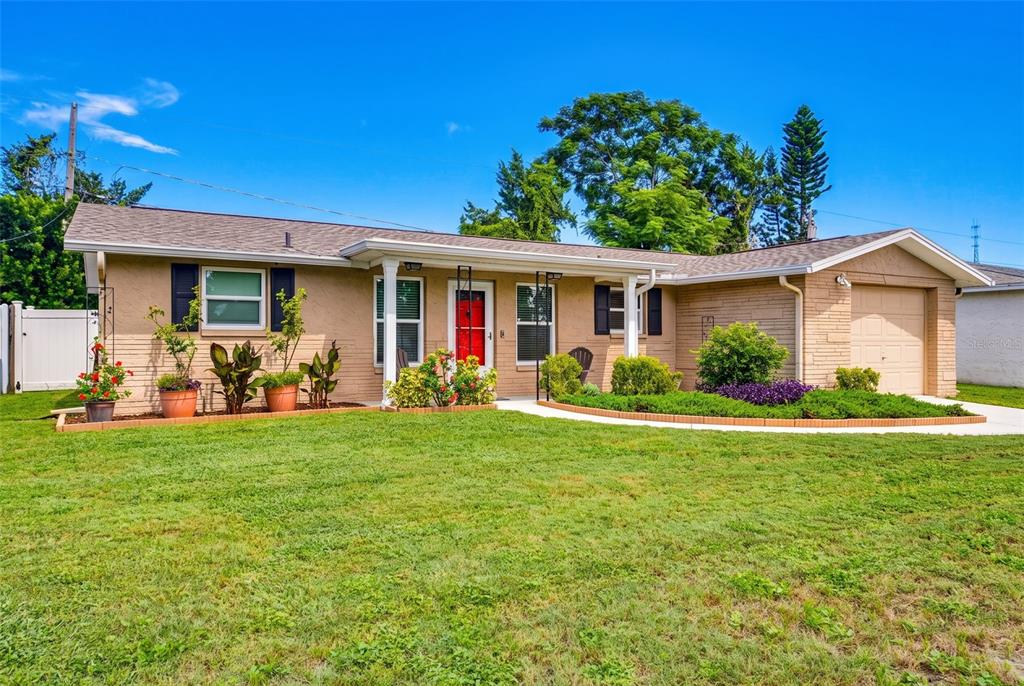 10831 MAPLEWOOD AVENUE, PORT RICHEY, FL — photo 4 of 24