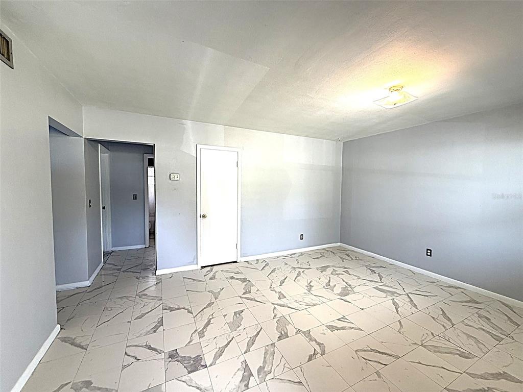 105 HILL CIRCLE, LAKE WALES, FL — photo 3 of 12