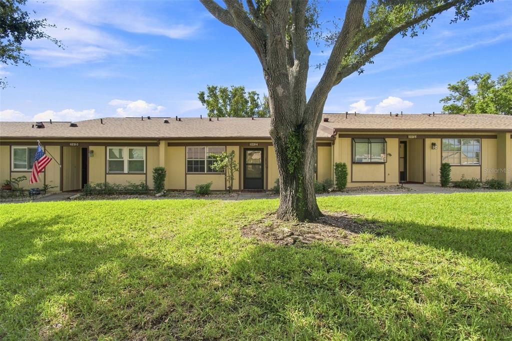 11231 DOLLAR LAKE DRIVE UNIT 4, PORT RICHEY, FL — photo 3 of 30