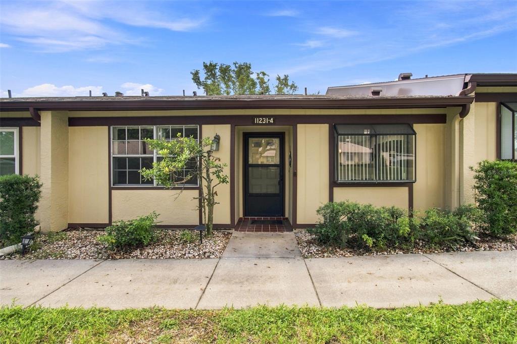 11231 DOLLAR LAKE DRIVE UNIT 4, PORT RICHEY, FL — photo 5 of 30