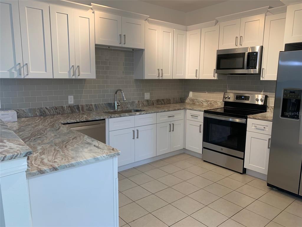 3111 SUN LAKE COURT UNIT A, KISSIMMEE, FL — photo 4 of 13