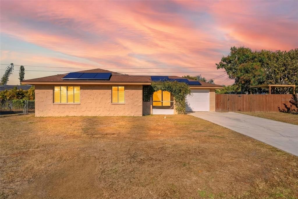 885 ENTRADA DRIVE S
