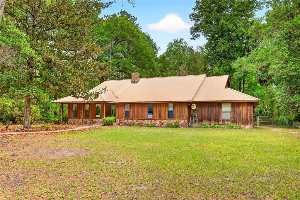 16555 N HIGHWAY 329