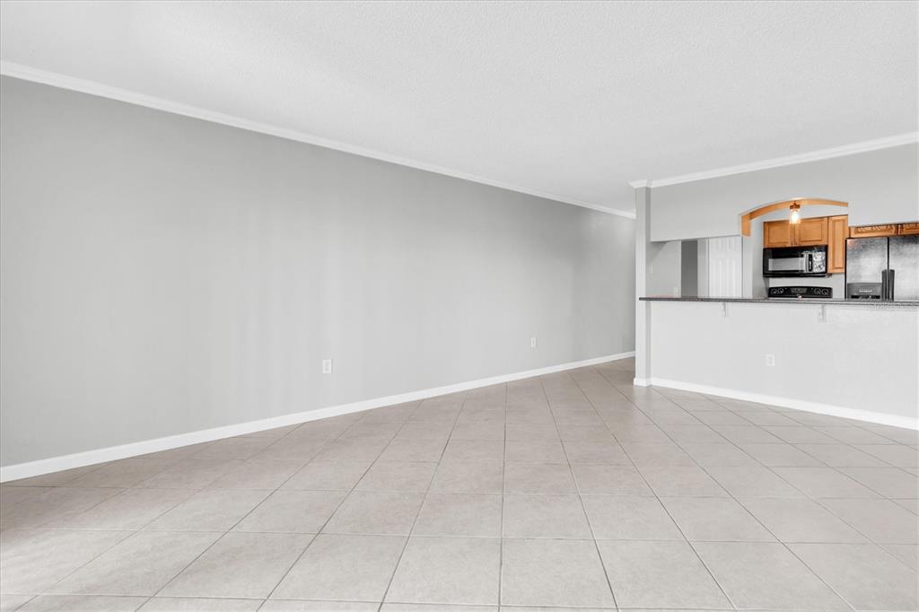 10103 SAILWINDS BOULEVARD N UNIT 105, LARGO, FL — photo 4 of 30