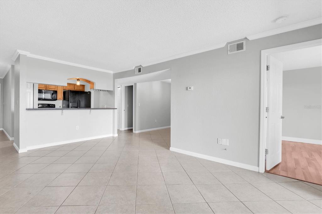 10103 SAILWINDS BOULEVARD N UNIT 105, LARGO, FL — photo 5 of 30