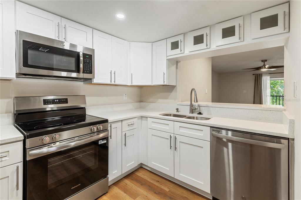 2650 COUNTRYSIDE BOULEVARD UNIT B302, CLEARWATER, FL — photo 5 of 35