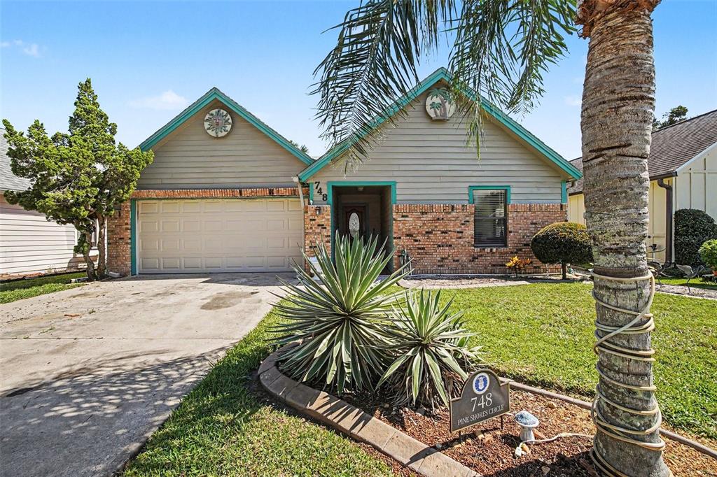 748 PINE SHORES CIRCLE