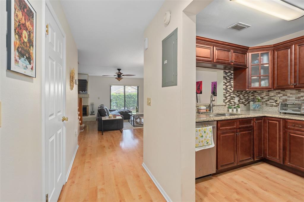 188 SANDLEWOOD UNIT 1, WINTER PARK, FL — photo 5 of 25