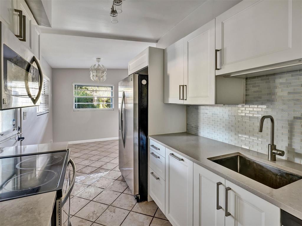 2112 VIVADA STREET, ORLANDO, FL — photo 4 of 42