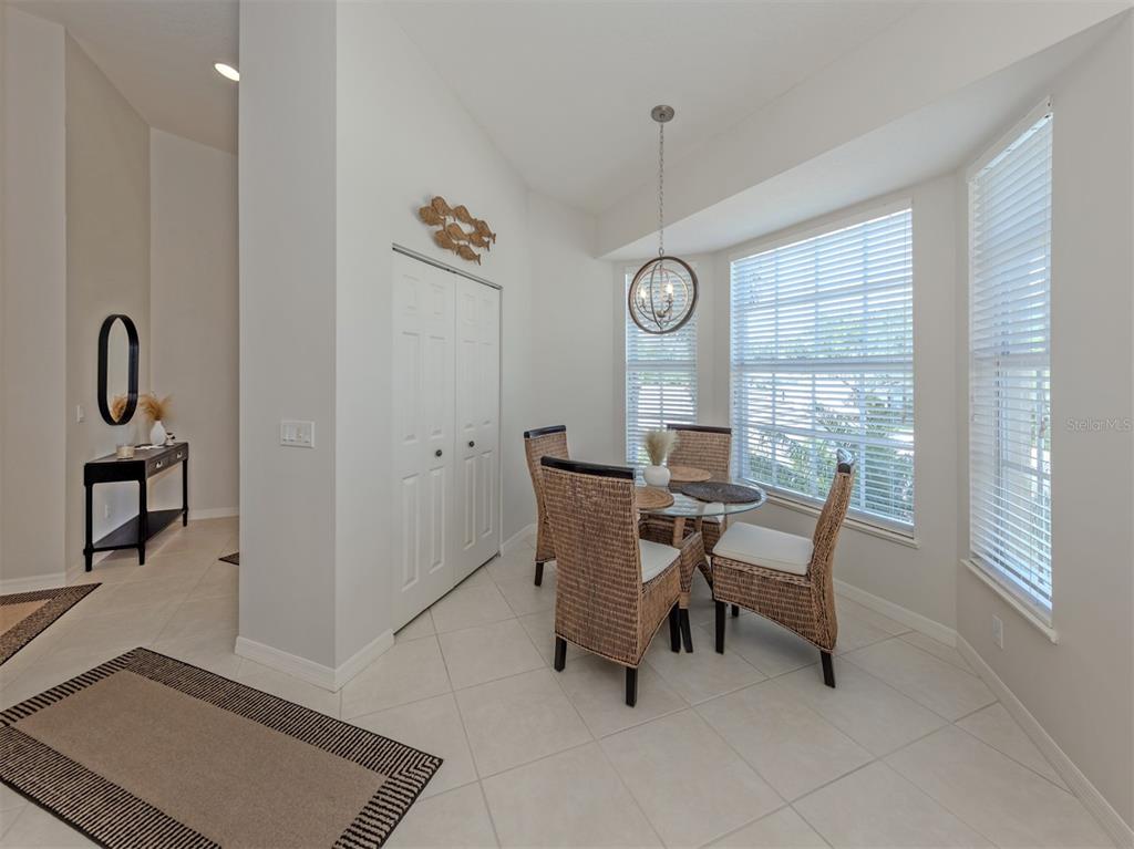 107 WOODBRIDGE DRIVE UNIT 202, VENICE, FL — photo 3 of 30