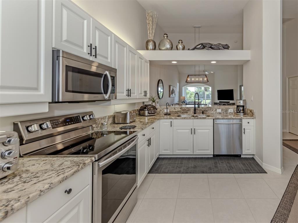 107 WOODBRIDGE DRIVE UNIT 202, VENICE, FL — photo 4 of 30