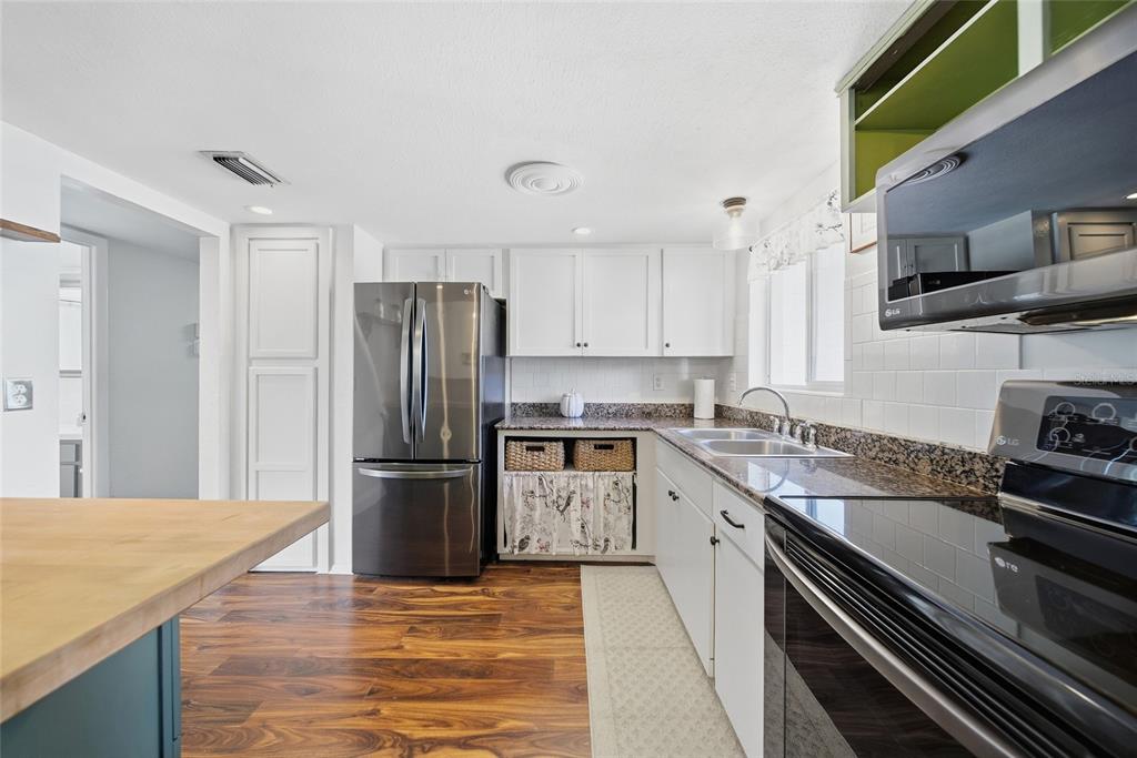 2330 CANAL DRIVE UNIT G27, BRADENTON, FL — photo 2 of 30