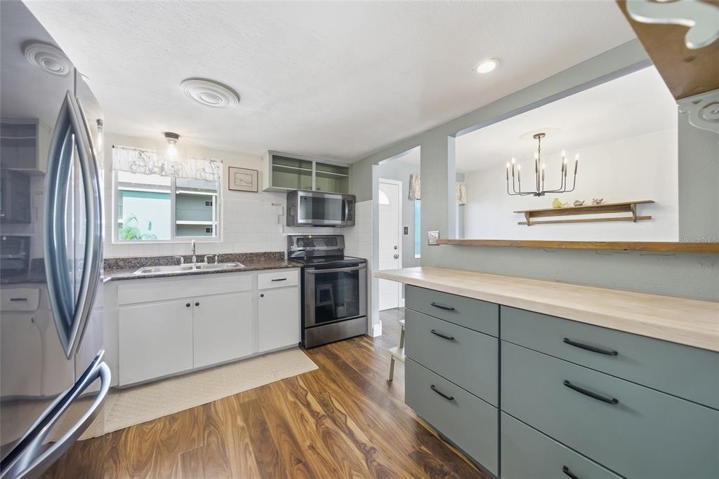 2330 CANAL DRIVE UNIT G27, BRADENTON, FL — photo 3 of 30