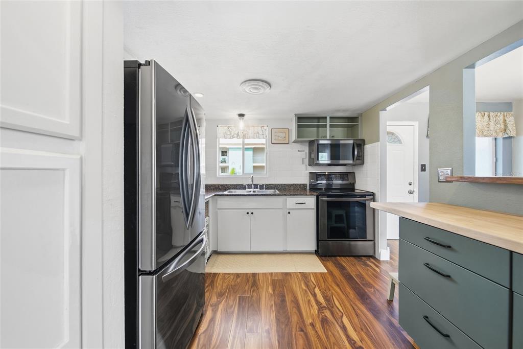 2330 CANAL DRIVE UNIT G27, BRADENTON, FL — photo 4 of 30