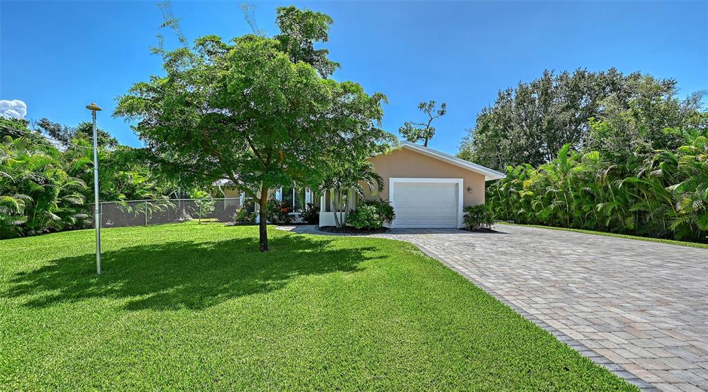 305 HILLS ROAD, NOKOMIS, FL — photo 2 of 30