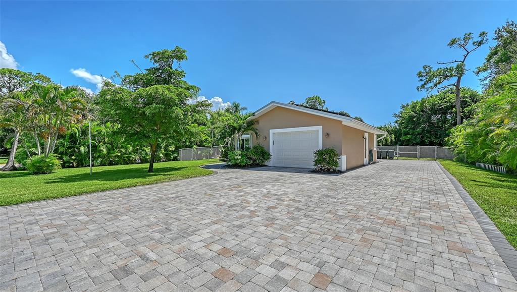 305 HILLS ROAD, NOKOMIS, FL — photo 3 of 30