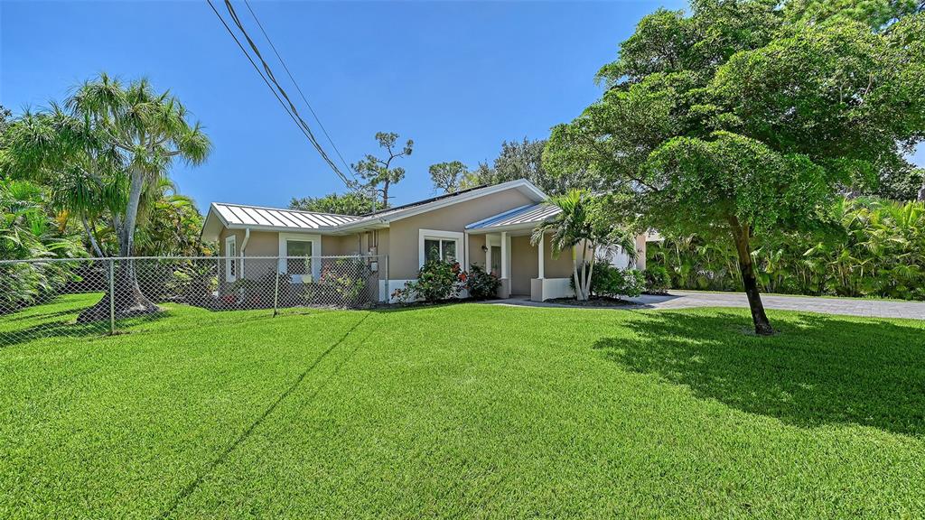 305 HILLS ROAD, NOKOMIS, FL — photo 4 of 30