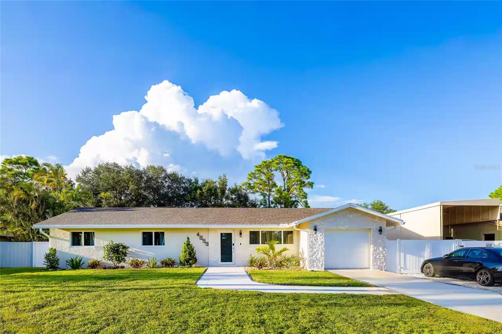 4899 CANAL DR LAKE, LAKE WORTH, FL — photo 3 of 28