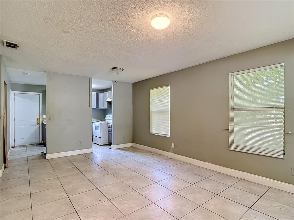 2705 E 22ND AVENUE, TAMPA, FL — photo 3 of 23