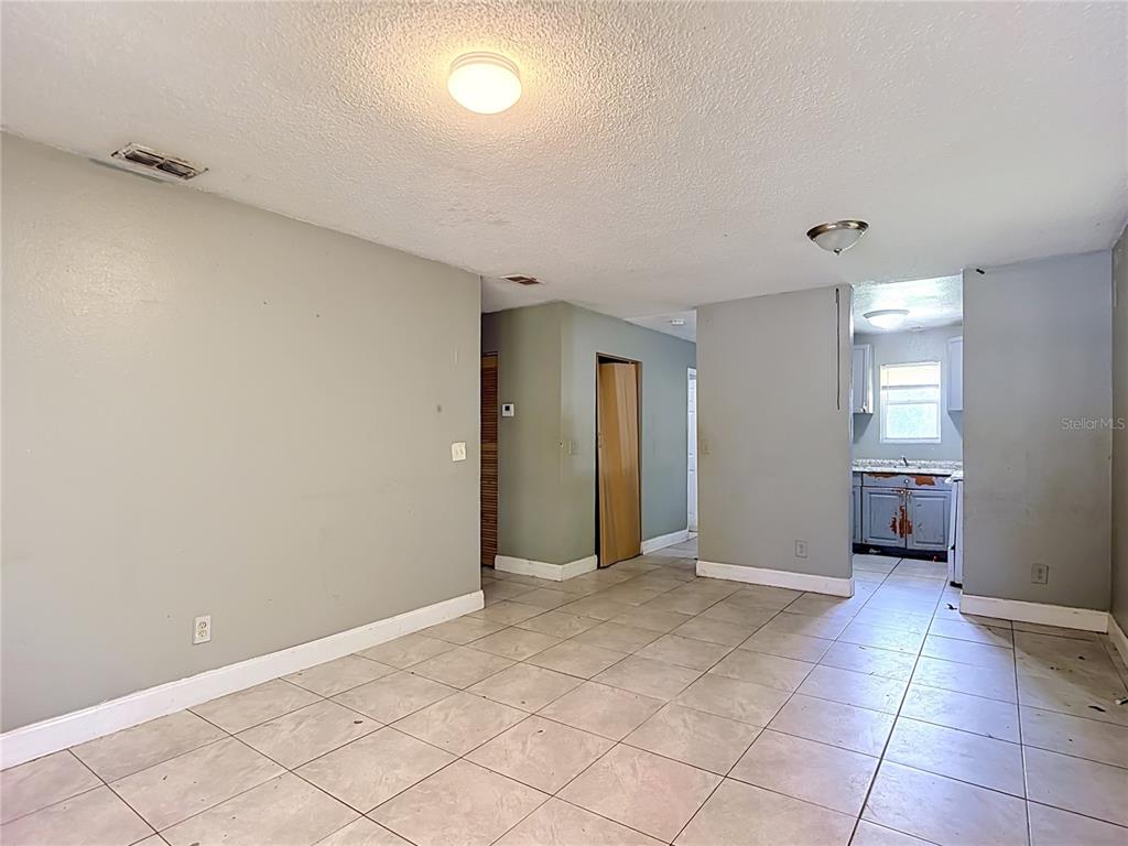 2705 E 22ND AVENUE, TAMPA, FL — photo 4 of 23