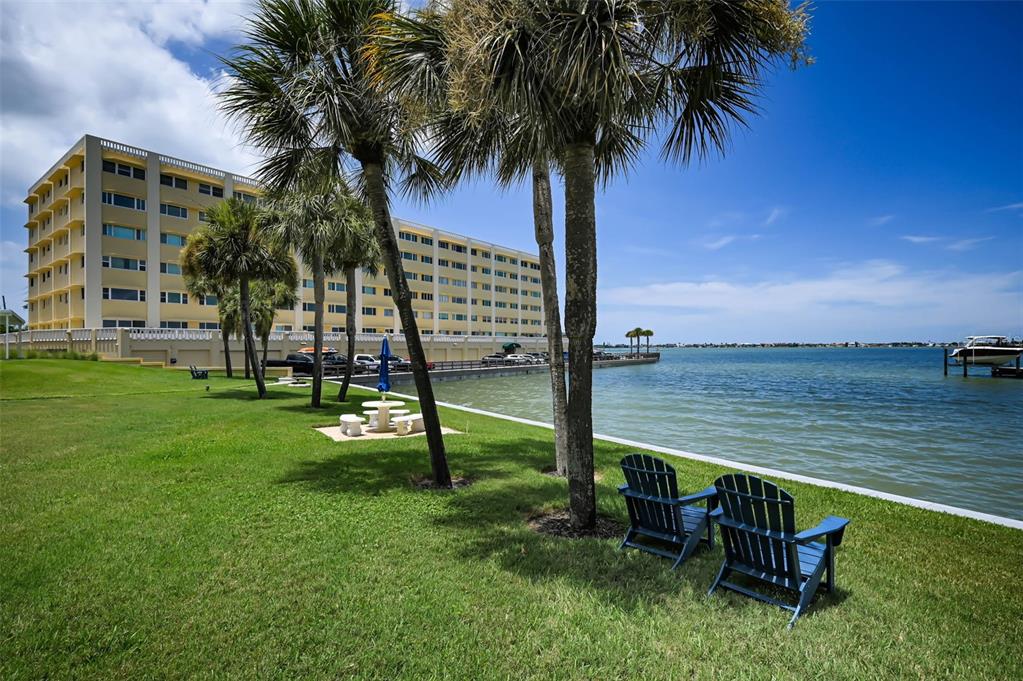 100 BLUFF VIEW DRIVE UNIT 211C