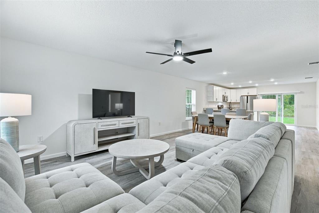 12151 SORA AVENUE, WEEKI WACHEE, FL — photo 5 of 30