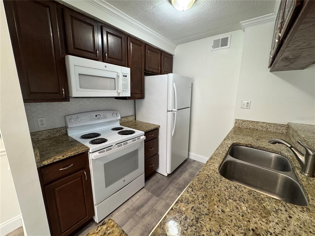 5306 W KENNEDY BOULEVARD UNIT 112, TAMPA, FL — photo 3 of 30