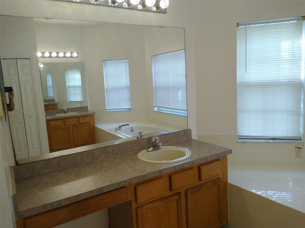 2911 SWEETSPIRE CIRCLE, KISSIMMEE, FL — photo 4 of 30