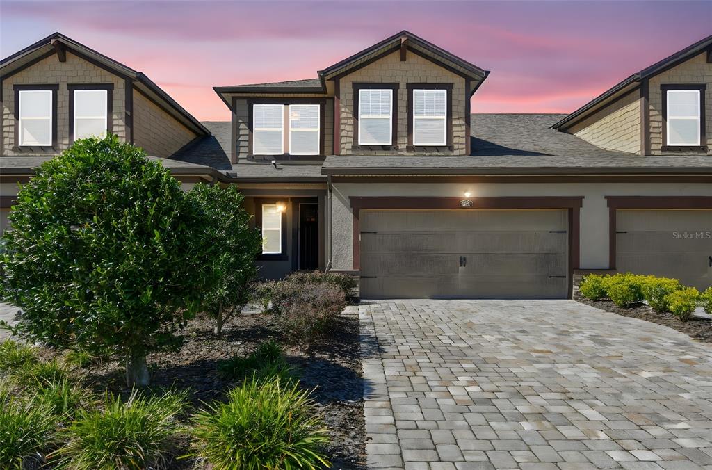 5212 BLOSSOM COVE