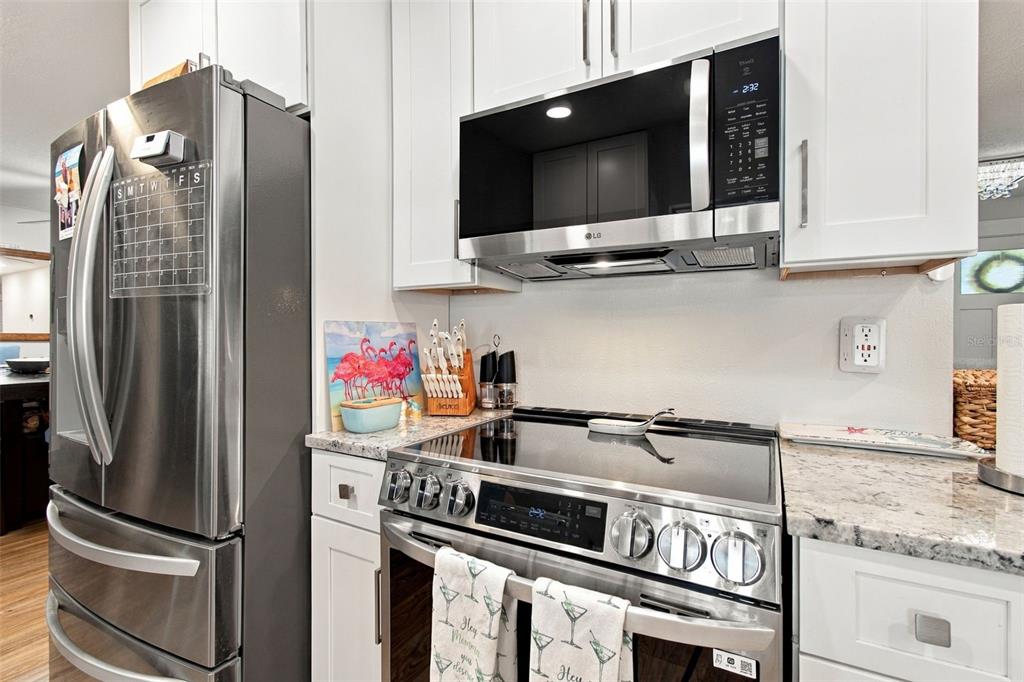 8401 BOULDER PLACE, TAMPA, FL — photo 5 of 28