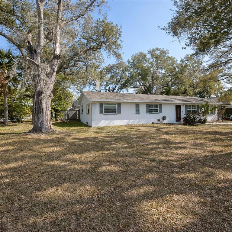 1021 FAIRBURN AVENUE, CLEARWATER, FL — photo 4 of 25