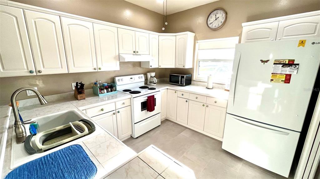6525 GARLAND STREET, FORT MYERS, FL — photo 5 of 18