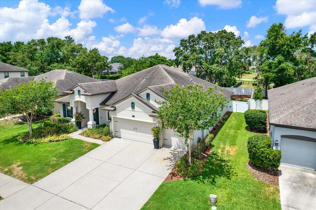 679 CHALLICE DRIVE, SPRING HILL, FL — photo 4 of 47