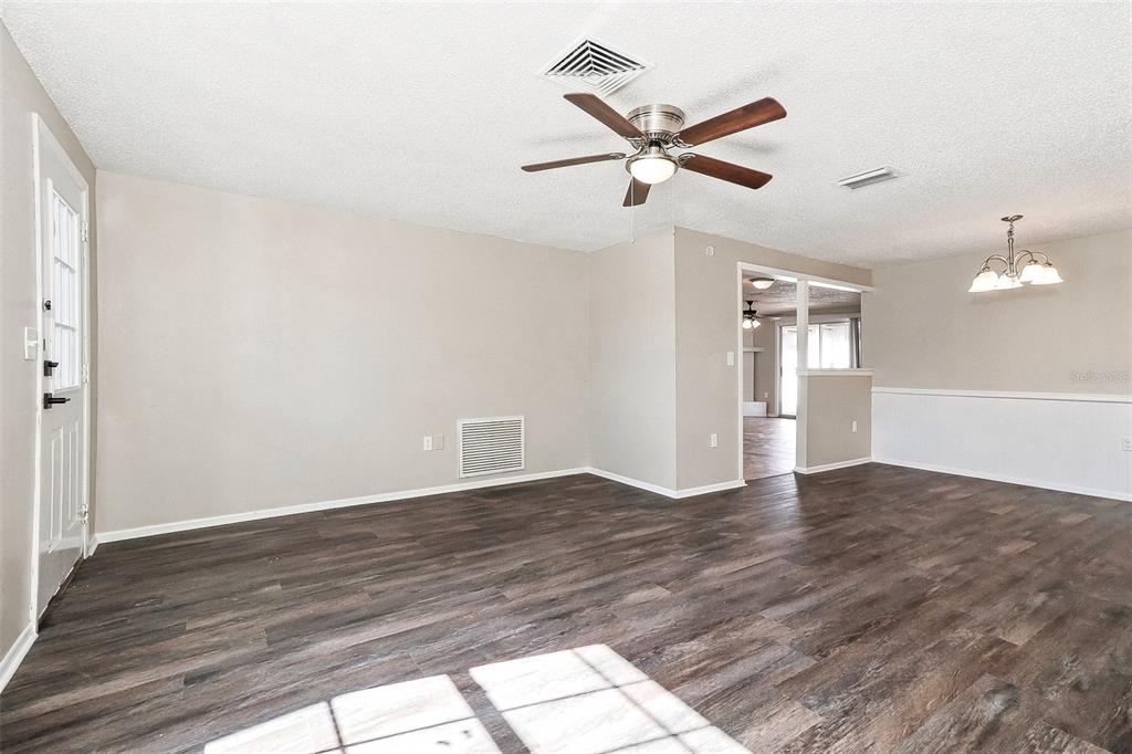 6452 LANGSTON AVENUE, NEW PORT RICHEY, FL — photo 3 of 21