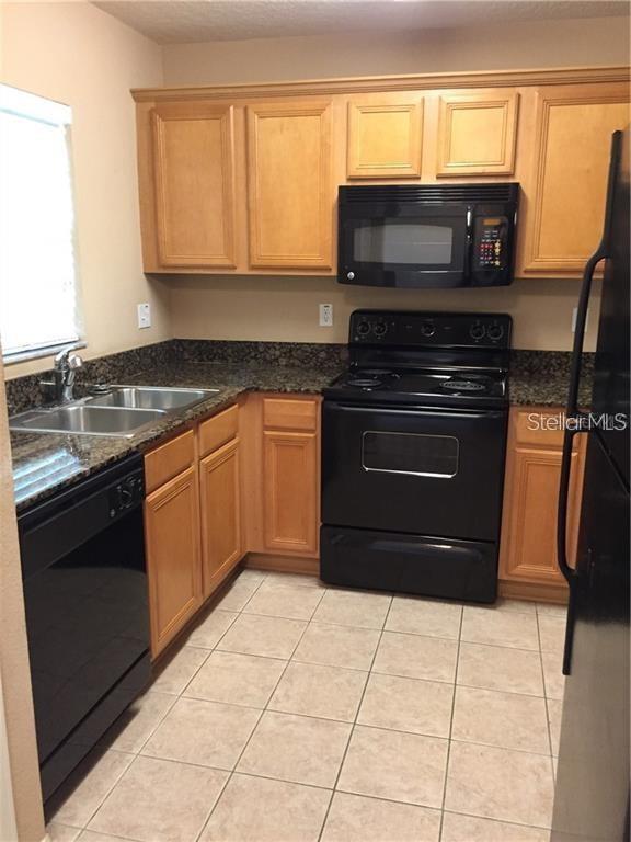 206 HARDCASTLE PLACE, VALRICO, FL — photo 2 of 8