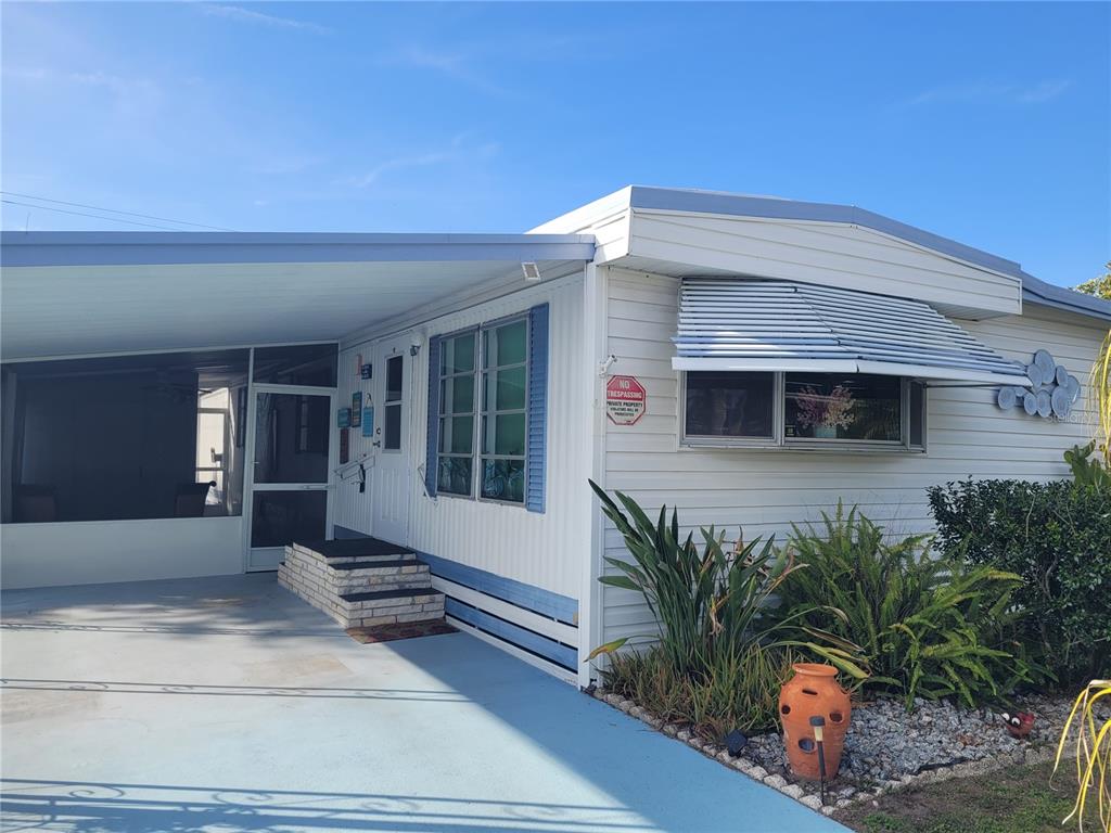 1523 DOGWOOD DRIVE
