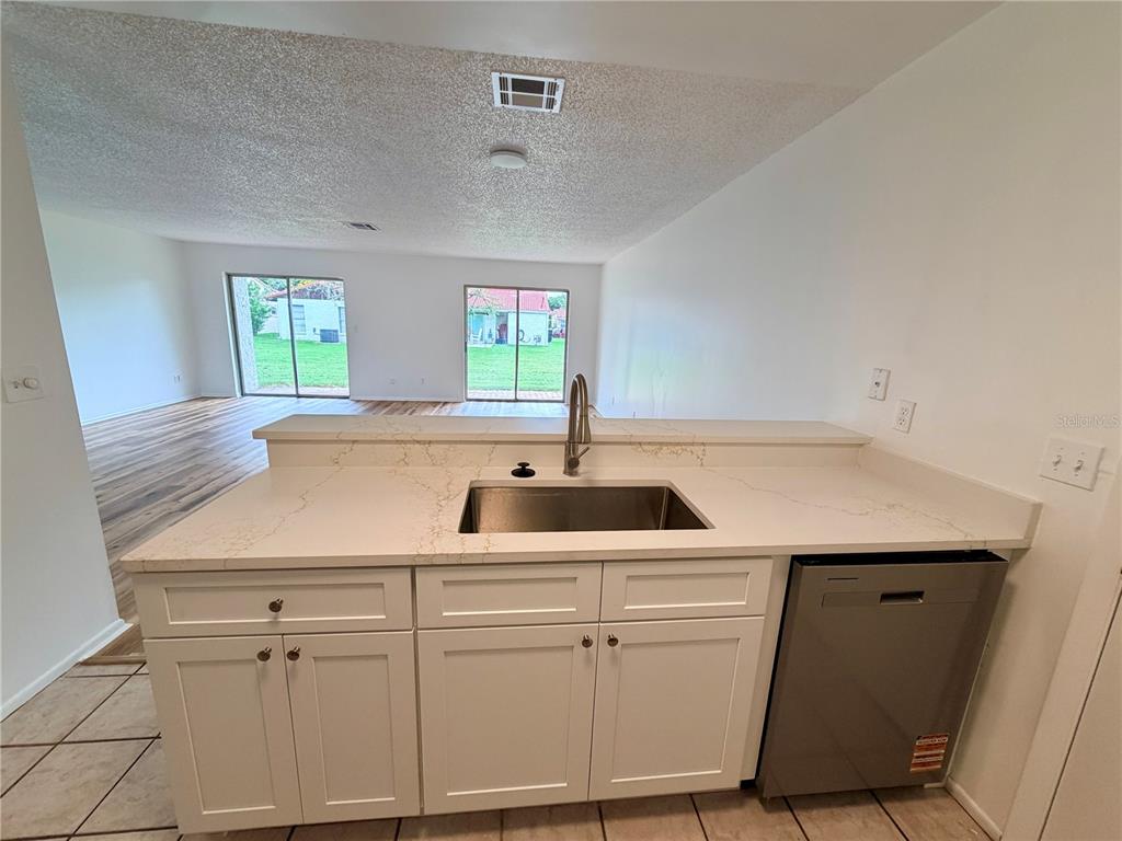 10155 DONHILL COURT, ORLANDO, FL — photo 5 of 18