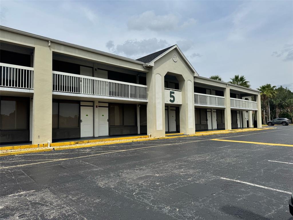 5245 W IRLO BRONSON MEMORIAL HIGHWAY UNIT 276