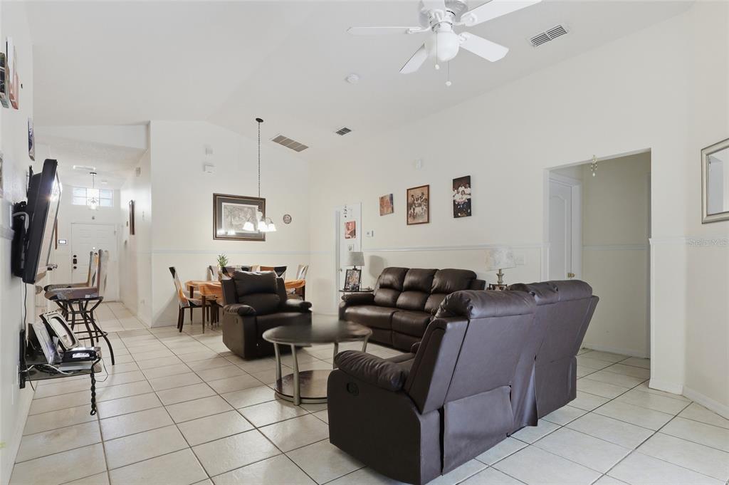 1025 SANDY RIDGE DRIVE, DAVENPORT, FL — photo 4 of 15