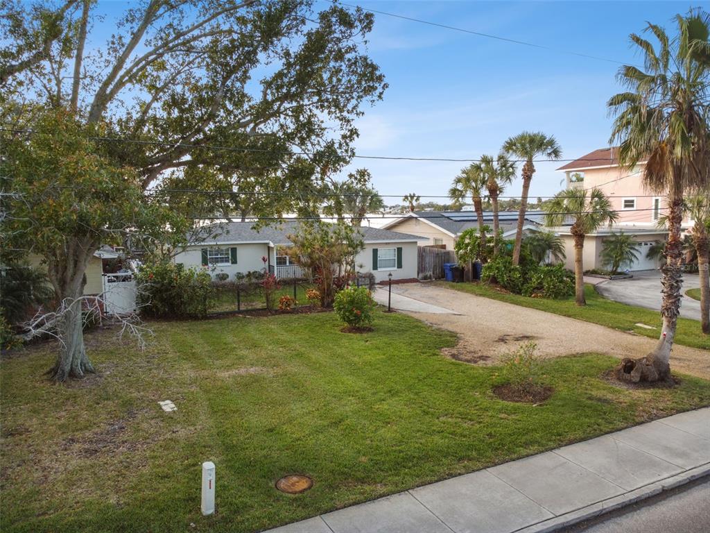 3618 SHORE ACRES BOULEVARD NE, ST PETERSBURG, FL — photo 2 of 26