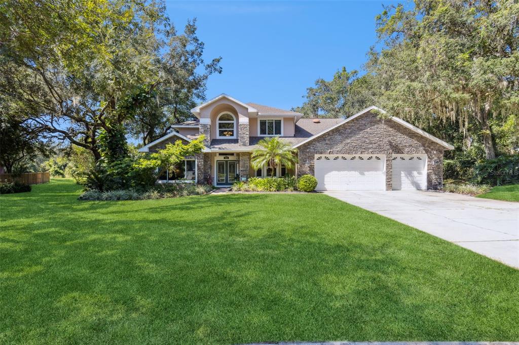 924 SOUTHERN OAK LANE