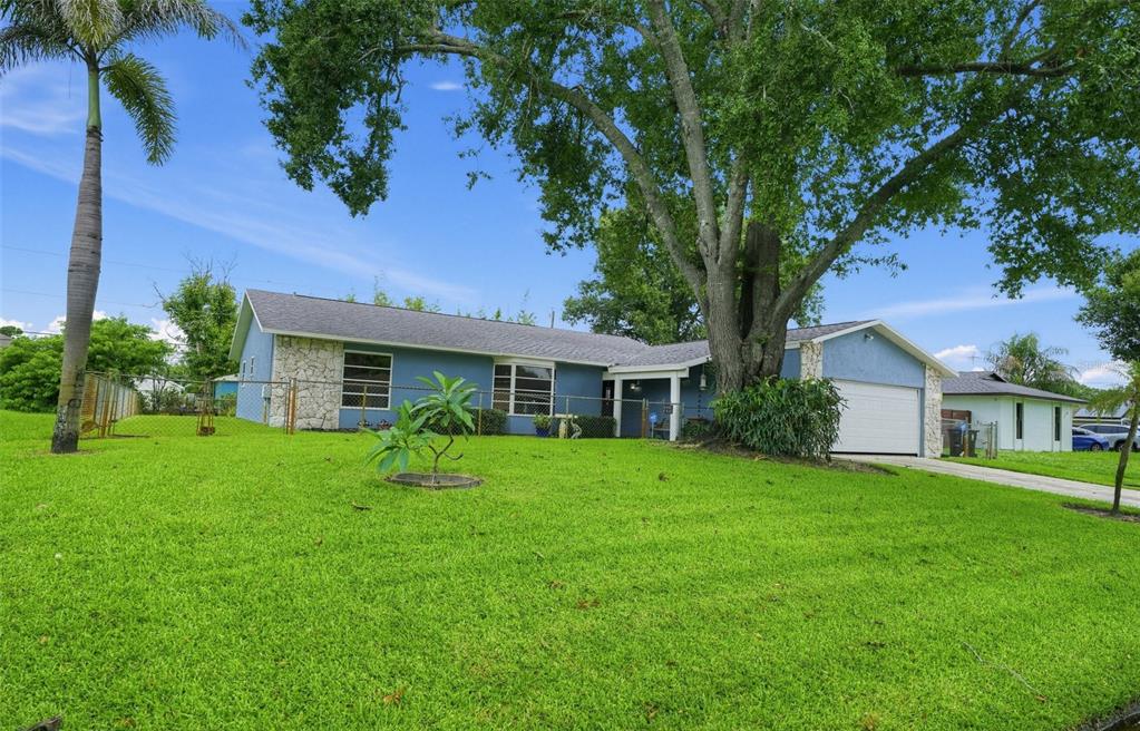 1738 SW BEEKER STREET, PORT ST LUCIE, FL — photo 2 of 28