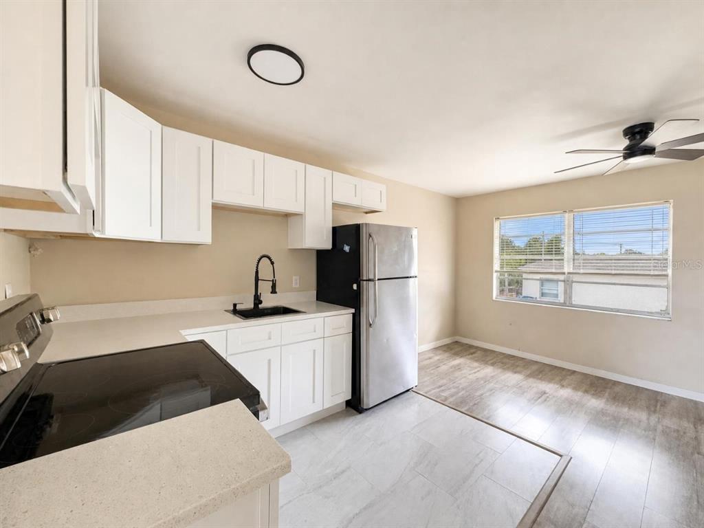 5633 CRISSMAN DRIVE N UNIT C3, ST PETERSBURG, FL — photo 3 of 7