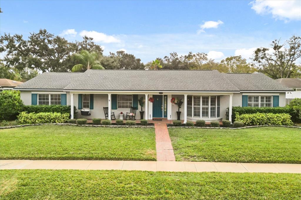 310 WHITE OAK CIRCLE