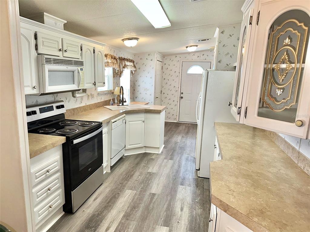 6950 46TH AVENUE N UNIT 25, ST PETERSBURG, FL — photo 3 of 16