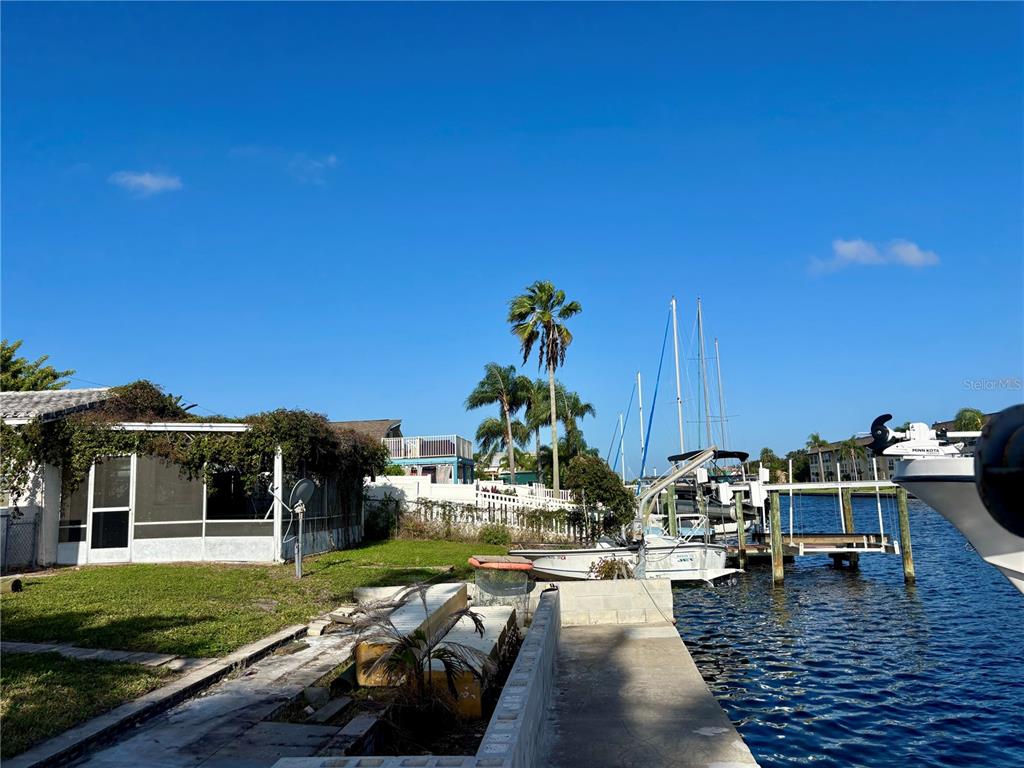 4527 FLORAMAR TERRACE