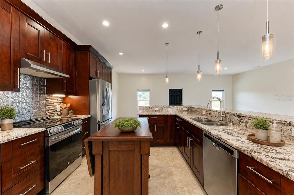 7635 WAUCHULA ROAD, MYAKKA CITY, FL — photo 5 of 27