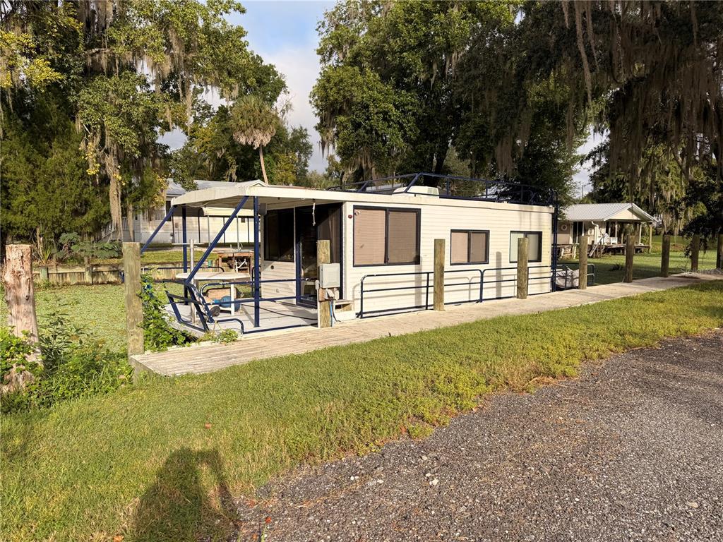 56315 HICKORY ROAD, ASTOR, FL — photo 2 of 3