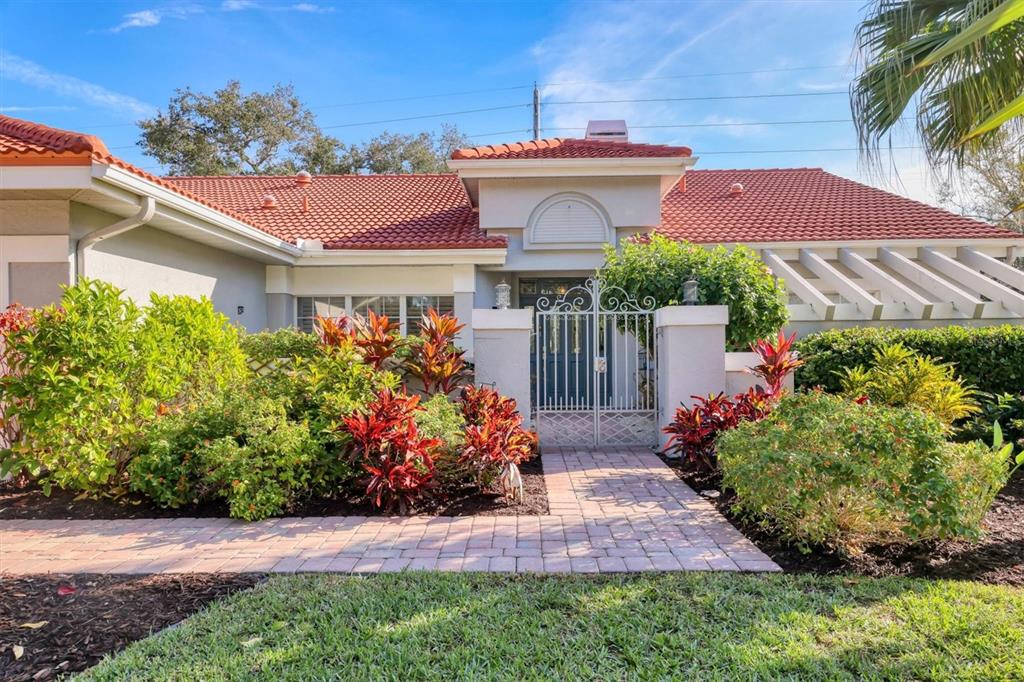 4305 HIGHLAND OAKS CIRCLE