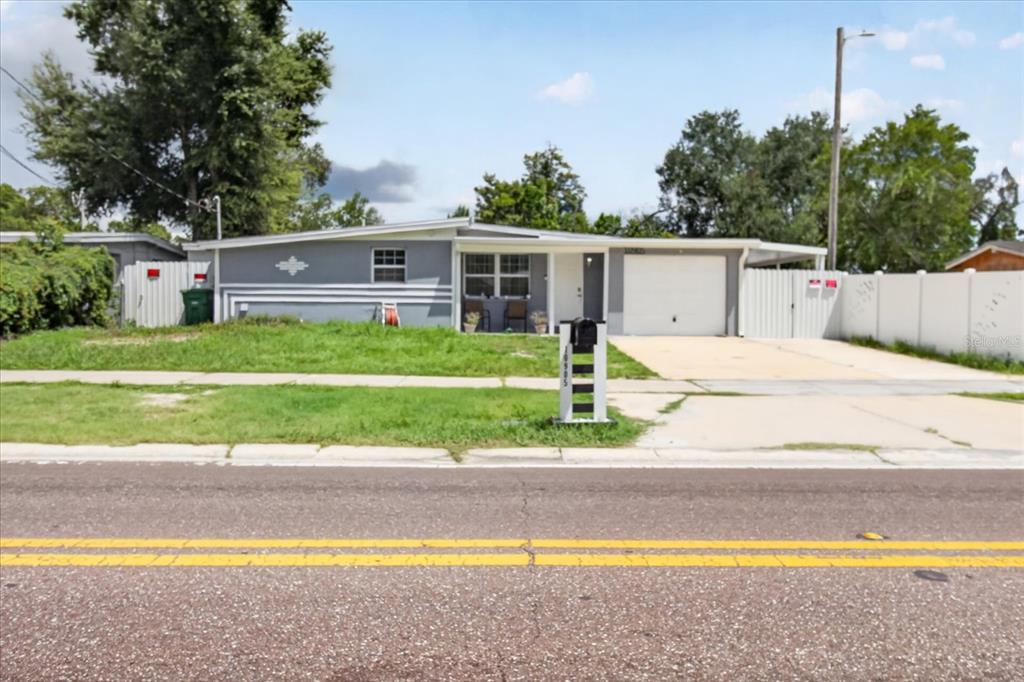 10905 N 22ND STREET, TAMPA, FL — photo 2 of 30